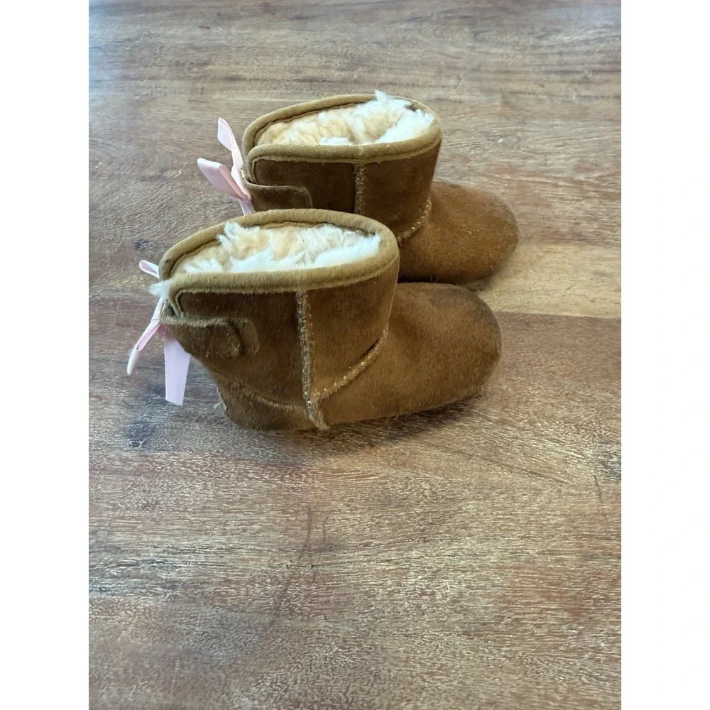 UGG Jesse Bow II Infant Baby Boots Size 2/3 Chestnut Brown Pink Satin Bow‎